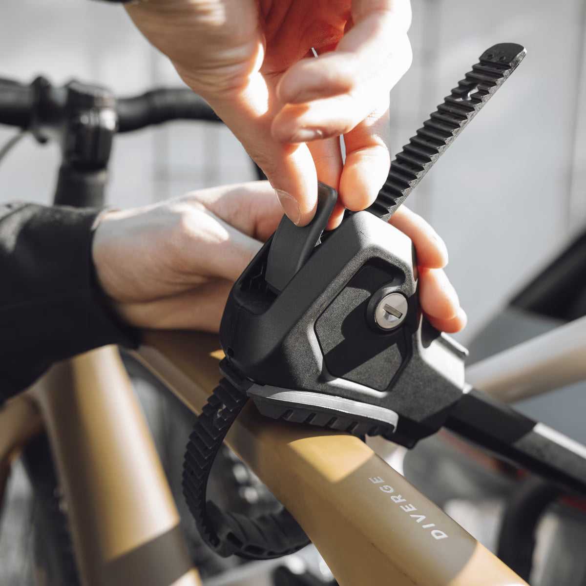 Portabicicletas Bola Thule Easyfold 3 2-Bicis 13 Pin #7