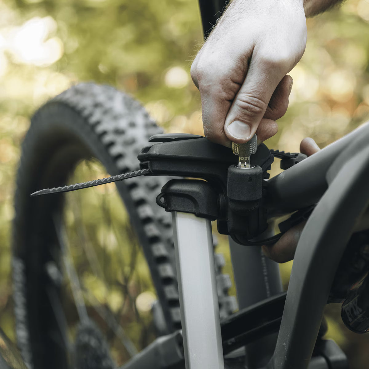Portabicicletas Bola Thule Epos 2-Bicis 13 Pin #9