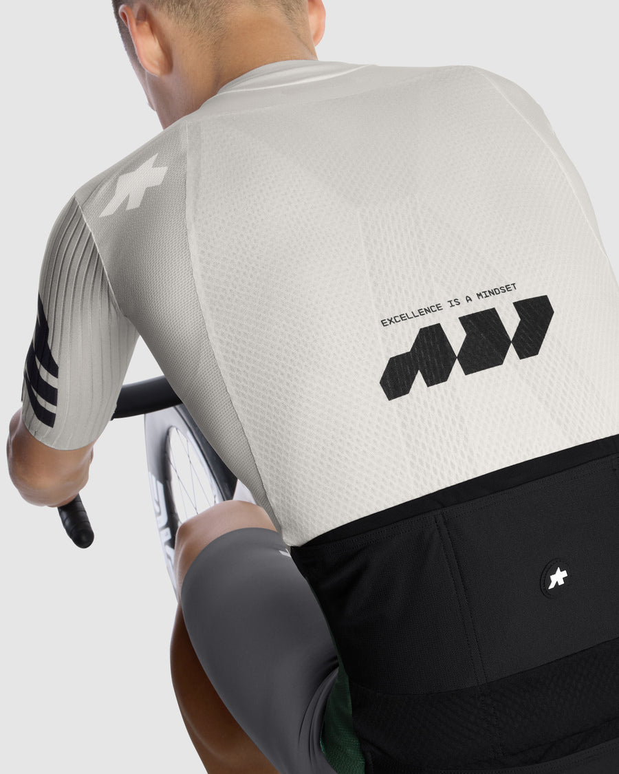 Maillot Manga Corta Assos Equipe RS Something To Say Almond Milk #9