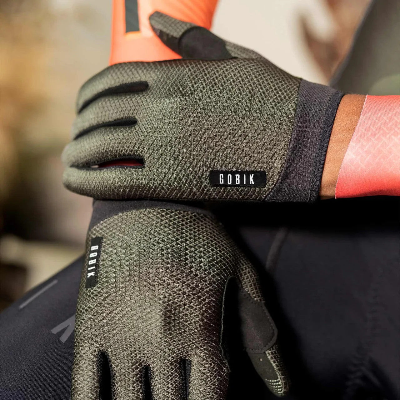 Guantes-lynx-unisex-army-gobik-2_b0aa6b27-b531-4817-ad9e-87c247062931_1280x